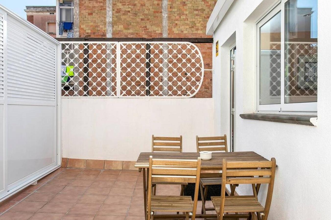 Cozy&New With Terrace Apartment L'Hospitalet de Llobregat Ngoại thất bức ảnh