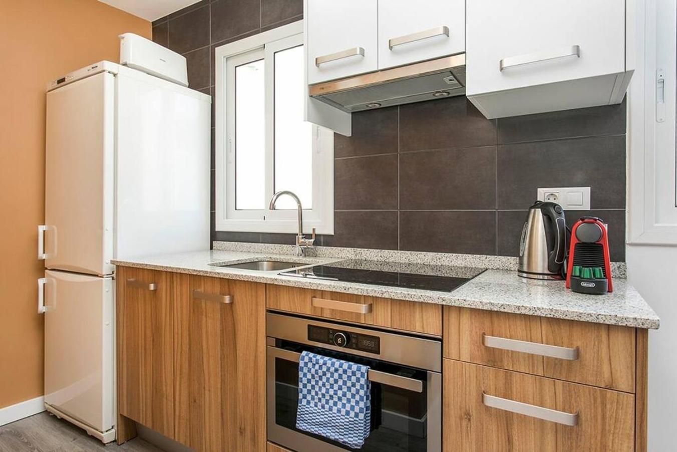 Cozy&New With Terrace Apartment L'Hospitalet de Llobregat Ngoại thất bức ảnh