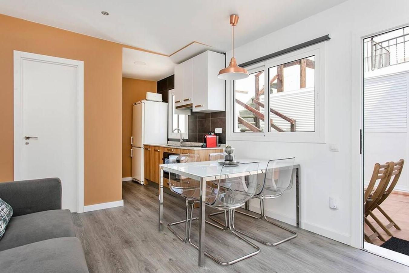 Cozy&New With Terrace Apartment L'Hospitalet de Llobregat Ngoại thất bức ảnh